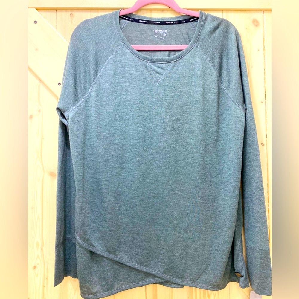🔥🔥Calvin Klein Performance Wick Off-Green Asymmetrical Long-sleeve Athletic Top